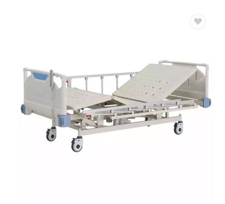 Cama de hospital eléctrica de mudanza con la cama de hospital médica eléctrica de las funciones de las ruedas cinco